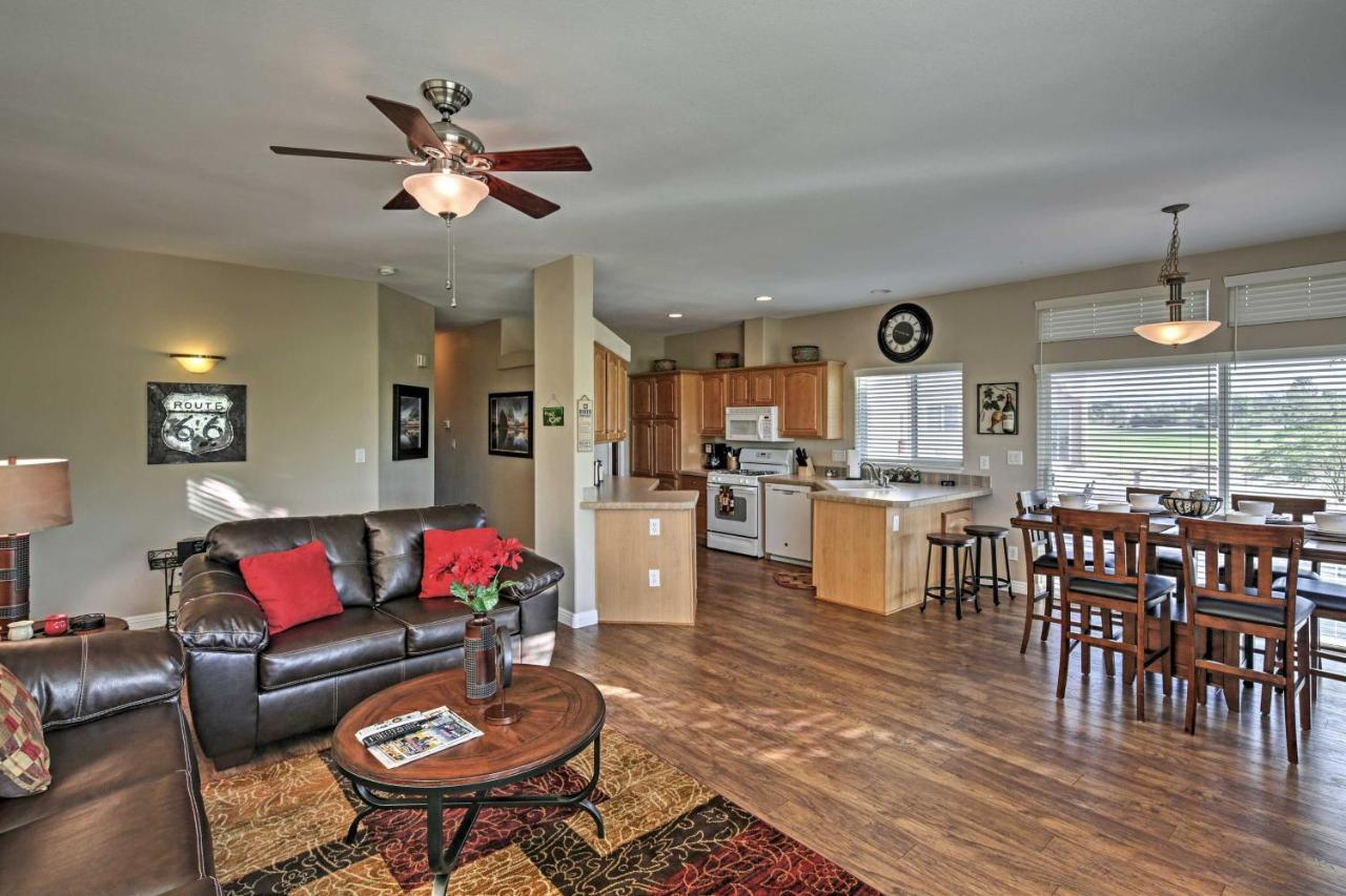Rivers Edge Golf Condo With Beach Access And Patio! Needles Luaran gambar